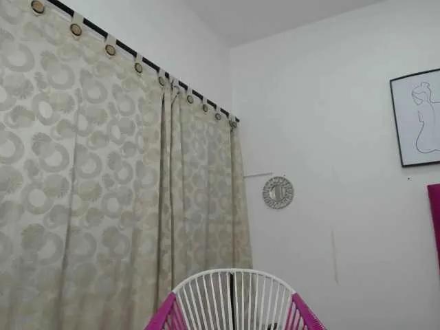 CattleyaHotGirl — Me exitan las personas amables que me traten como quieran pero con respeto