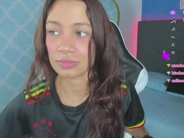 Offline cora-22 on BongaCams