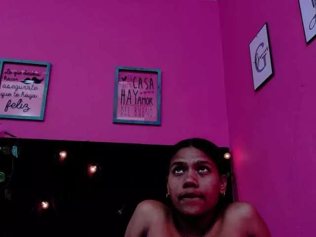 Offline daddysneakin on BongaCams