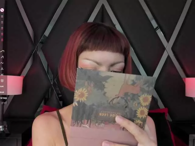 DollyConnor on BongaCams 