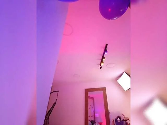 EinnyMure on BongaCams 