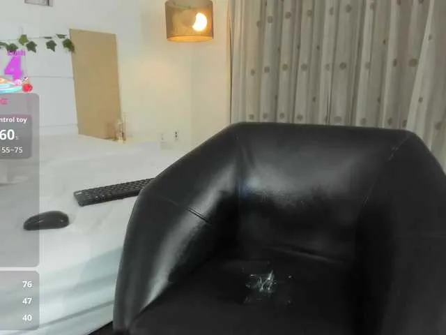 ElectraRhodes — i love to feel my tits being suck and i also like to get my pussy lick, fuck in doggy LOVER 