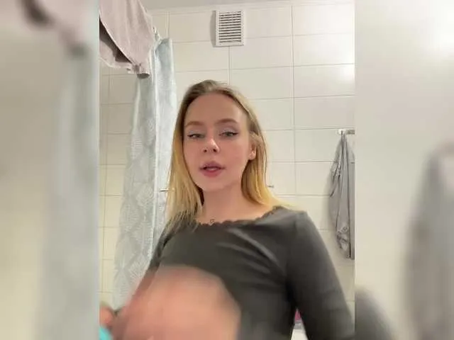 elegantbabe — I love a man who knows what he wants and exactly how to get it. Confidence is hot, but thinking about my desires? Even hotter  So go ahead --- impress me... if you can