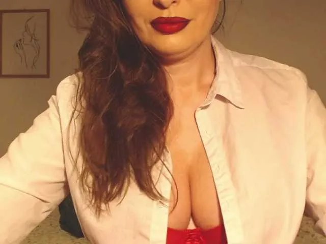 ellaine on BongaCams 