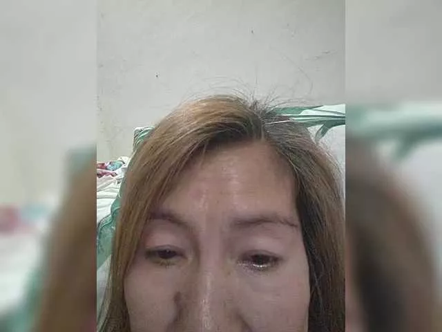 EllaStar on BongaCams 