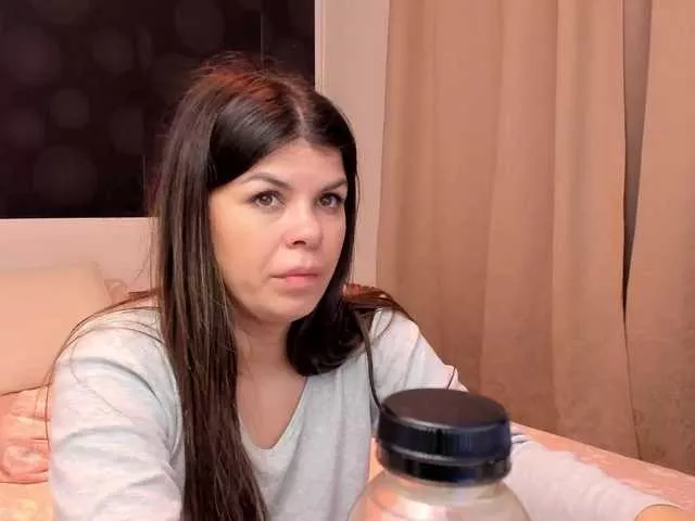 ELLY2 on BongaCams 