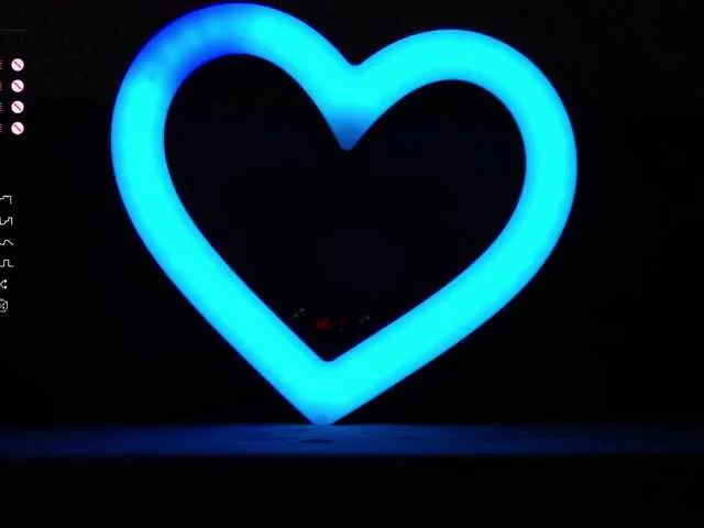 emely1benz on BongaCams 