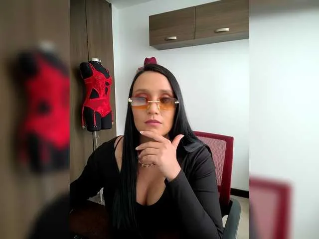 Emeraldgem on BongaCams 
