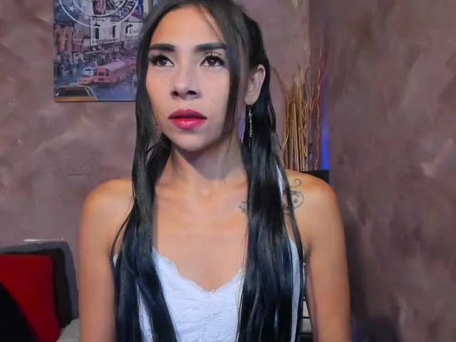 emma-hiill on BongaCams