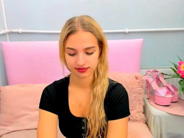 EvetteBody on BongaCams 