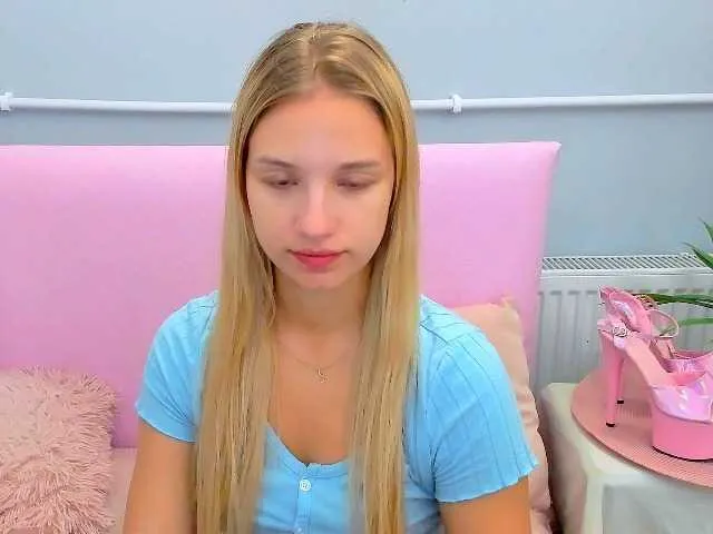 EvetteBody on BongaCams 