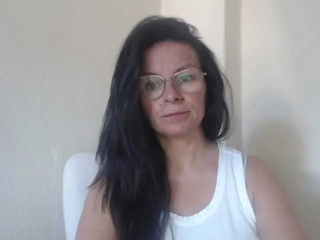 HelenSHOW1 on BongaCams 