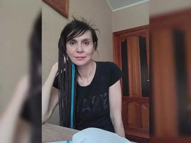 Hellenalonenochka on BongaCams 