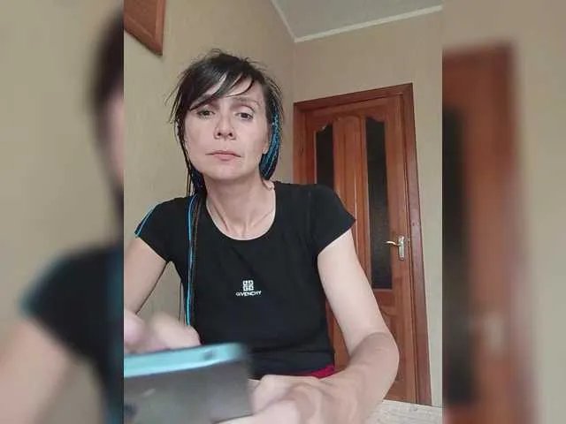 Hellenalonenochka on BongaCams 