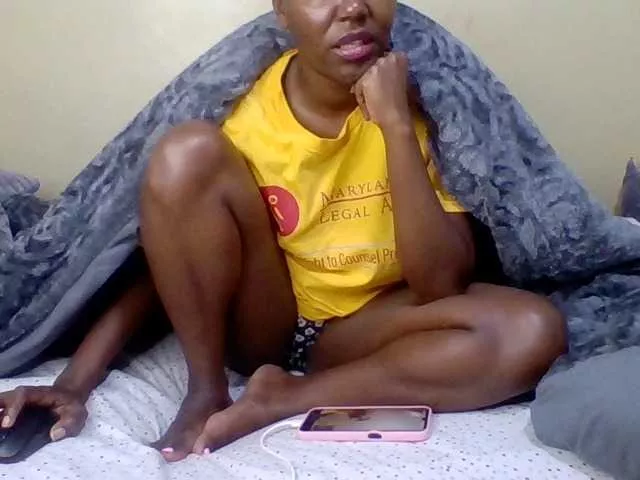 Hollyvigirn on BongaCams 