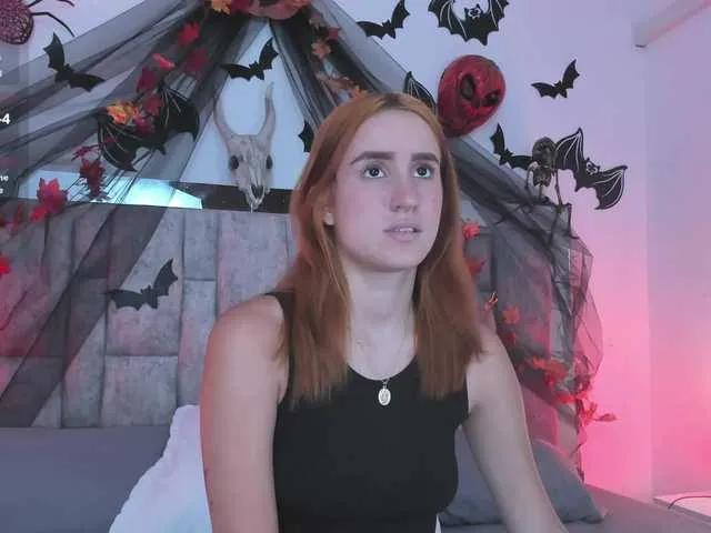 Offline Isa-blue14 on BongaCams