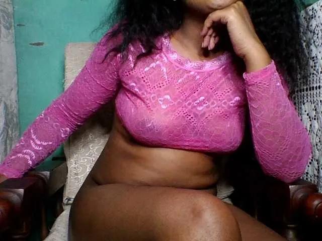 justine33 on BongaCams