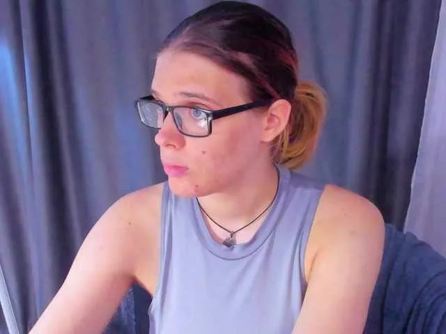 KIKIKrash on BongaCams 