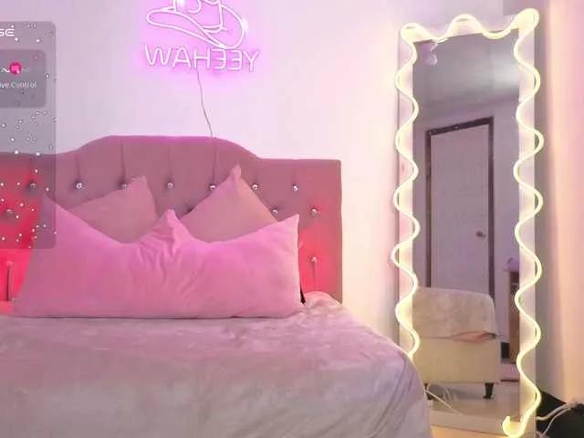 Freechat kittystart-tay on BongaCams