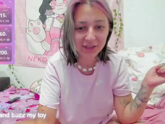 lanalova — Chatting live