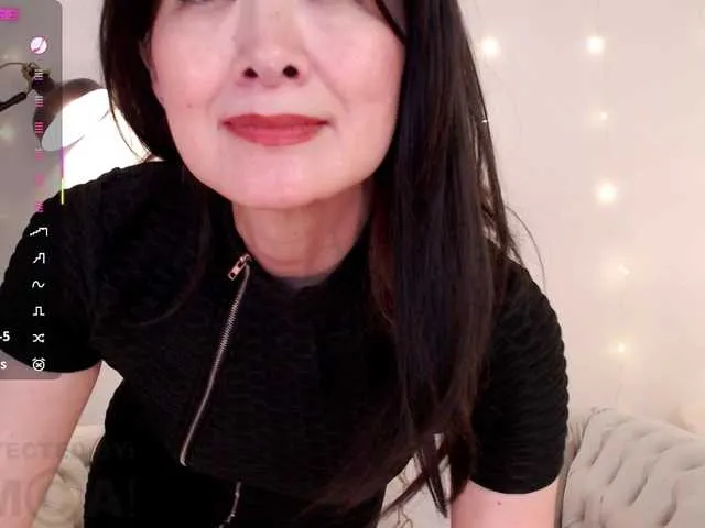 Laydee-E — Freechat on BongaCams