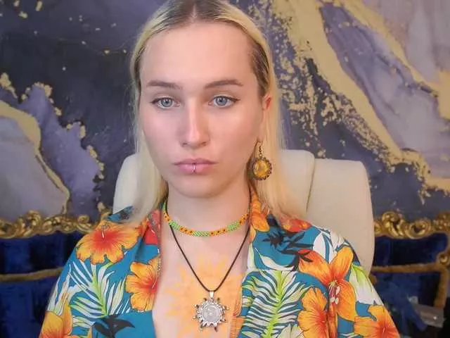 LilElfie on BongaCams 