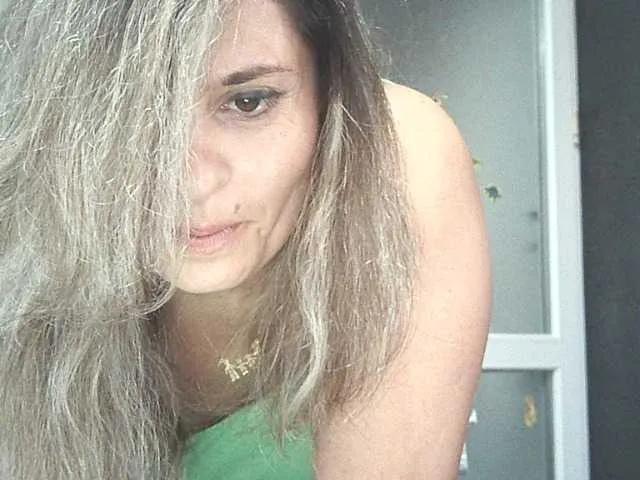 lionessmom on BongaCams