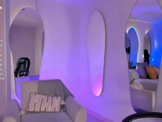 LizzHamilton on BongaCams 