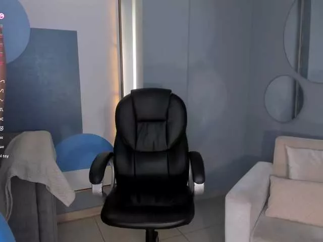 LizzHamilton on BongaCams 