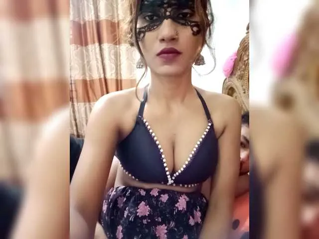 Meherin-Afra6 — Tip &amp; hot, sexy massage make us horny