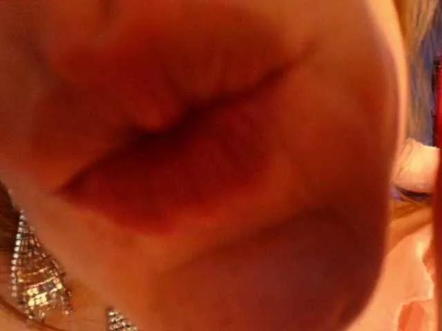 Offline MelaniaKnauss on BongaCams