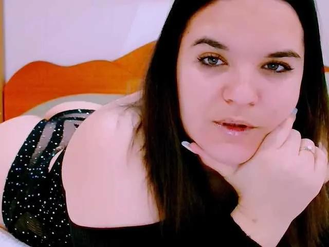 minnie-ella on BongaCams 