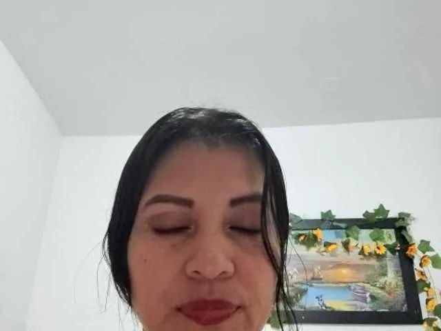 Naatashaa on BongaCams