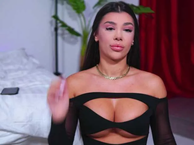 NatyDesiree — I love to be discovered, surrounded beautifully, you will definitely catch my attention if your intention to satisfy me mentally is in the first place.