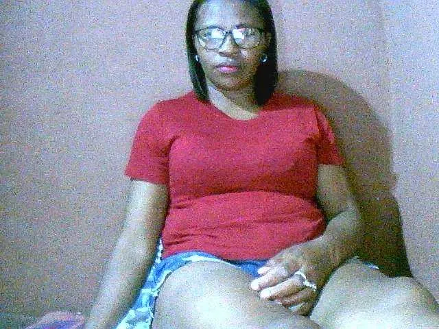 Nirinah2710 on BongaCams 