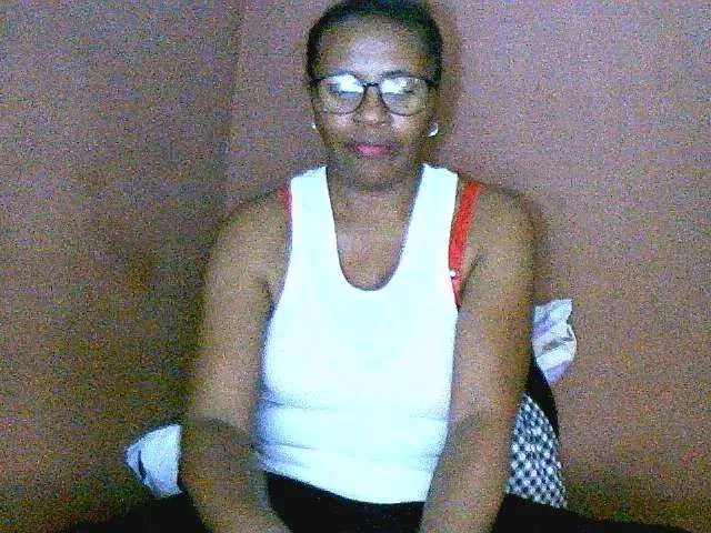 Nirinah2710 on BongaCams 