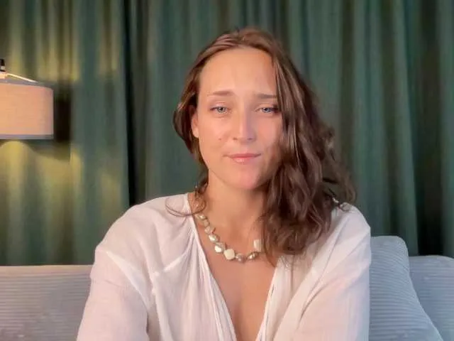 PaulineKo on BongaCams