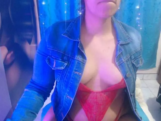 Pussyhairy13 on BongaCams 