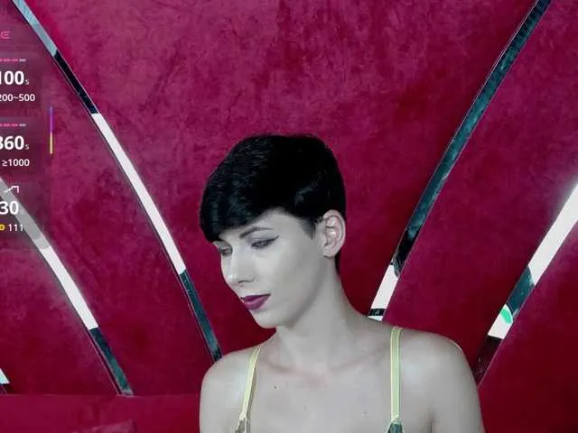 RoxxyRouge on BongaCams 