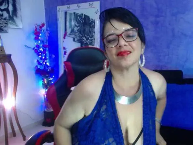 SaraSmith2 on BongaCams 
