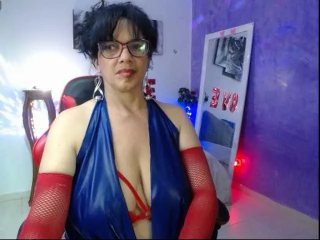 SaraSmith2 on BongaCams 
