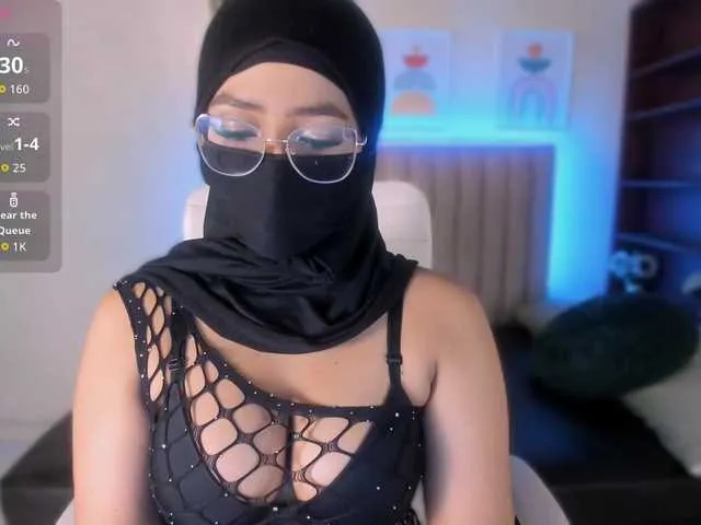 sasha-anaan — I love to be kissed and touched all over, and have fun , it makes me very hot to be typed and control my toy.