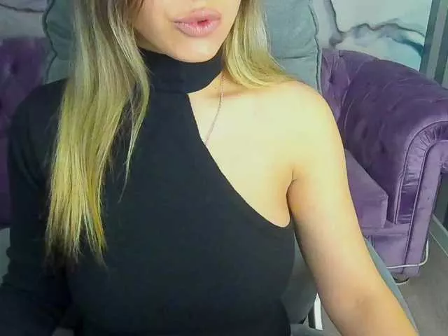 SashaBlooms on BongaCams 
