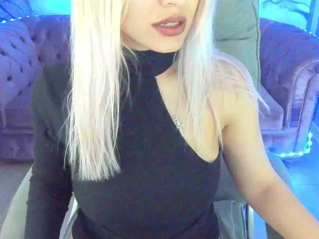 SashaBlooms on BongaCams 