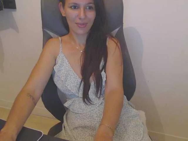 Offline siennads on BongaCams