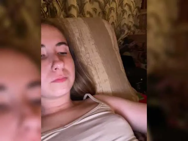 SK700 on BongaCams