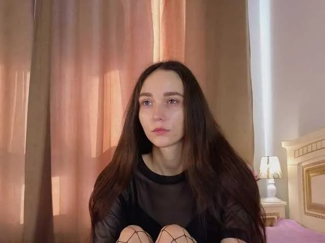 SoftieDream — Strong arms, dirty conversations with voice, role -playing games, play with a breast, video calls