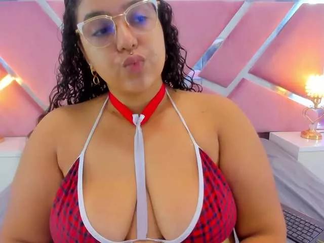 Offline tiffanymiller1 on BongaCams