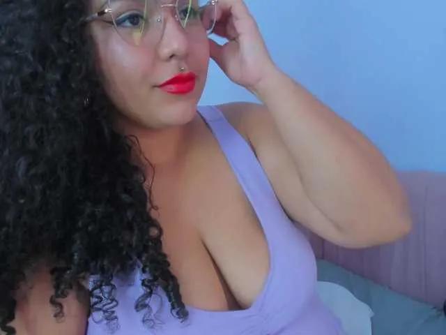 Offline tiffanymiller1 on BongaCams