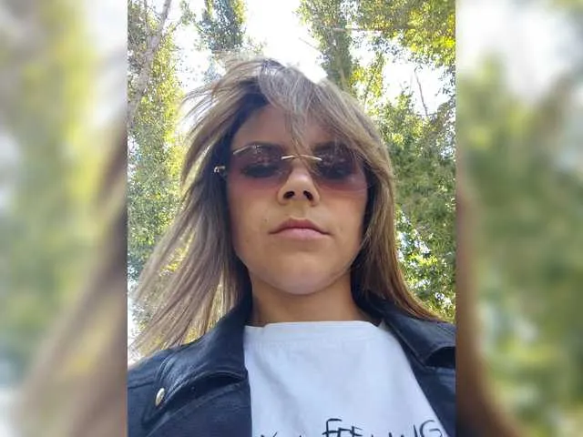 Victoria03 — Intelligence, humor, generosity and love!